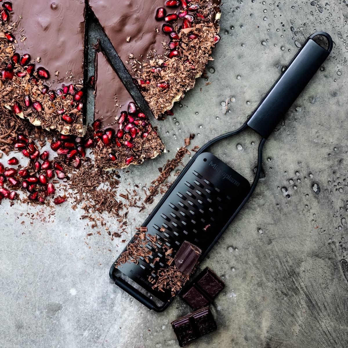 Struhadlo na středně hrubé nudličky Black Sheep, černá