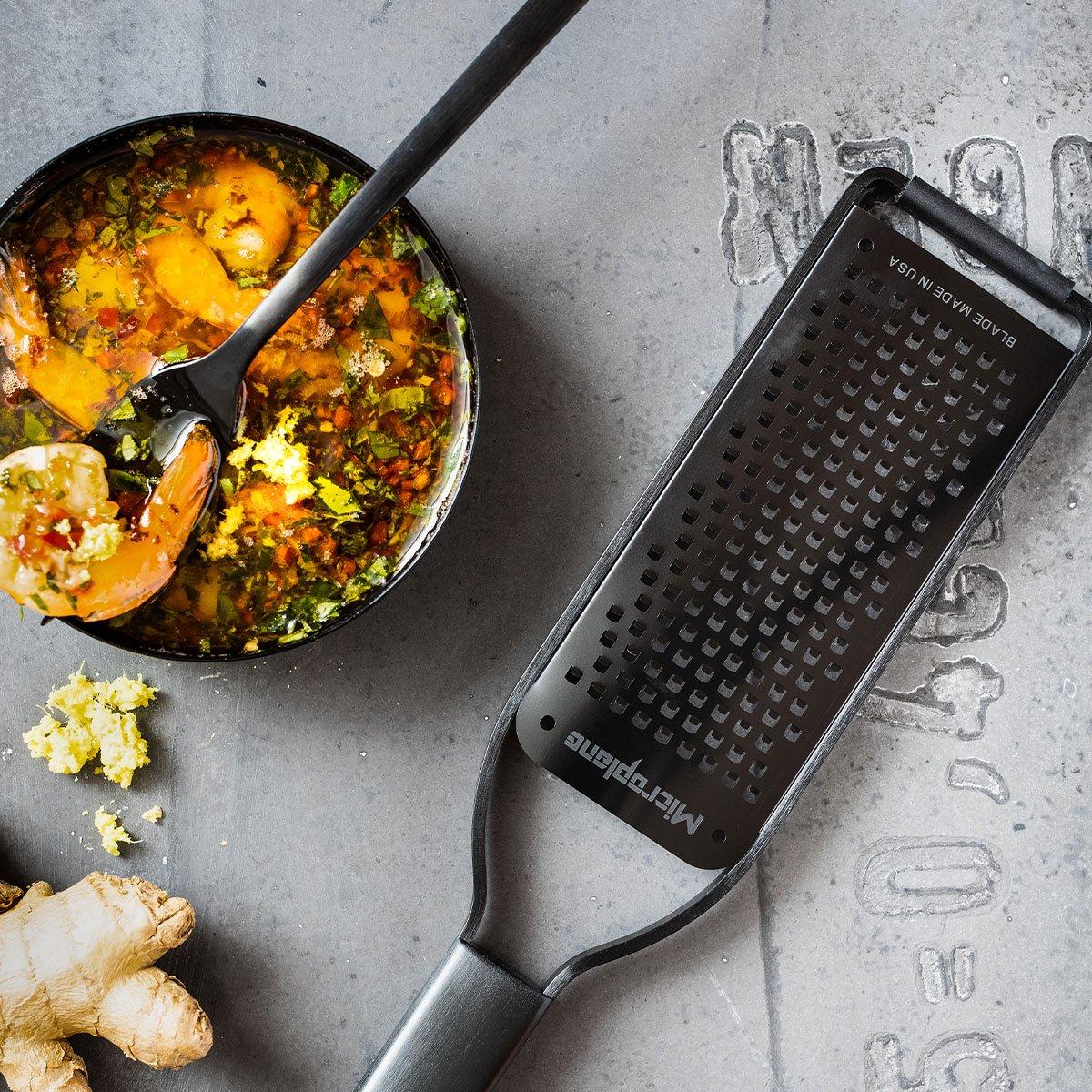 Microplane struhadlo Black Sheep hrubé, černá