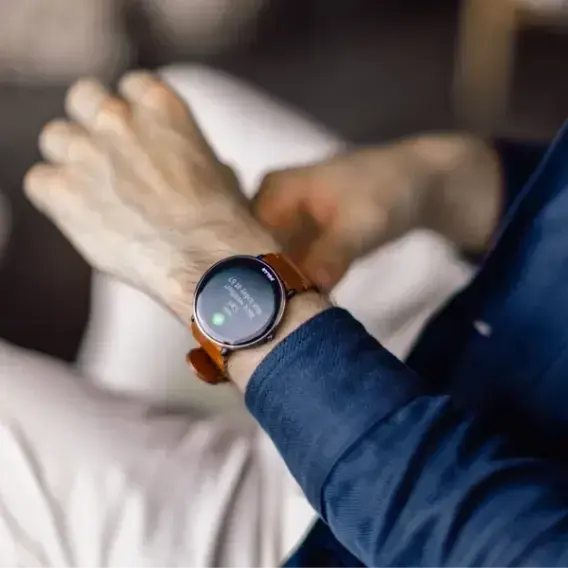 Fitness a wellness hodinky Ignite 3 Titanium, kožený + silikonový řemínek, velikost S-L