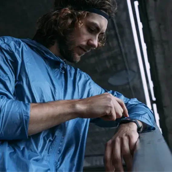 Fitness a wellness hodinky Ignite 3 Titanium, silikonový řemínek velikost S-L, černá