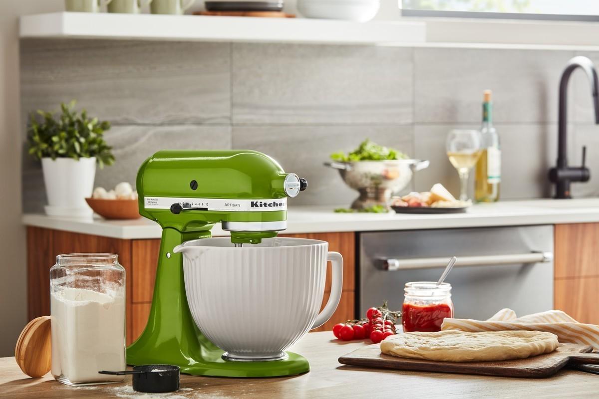 KitchenAid Keramická mísa 4,83l béžová vroubkovaná  (EOL)