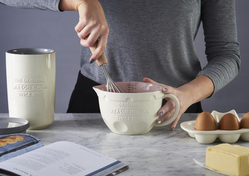 Keramická odměrka Innovative Kitchen,1l, bílá/růžová