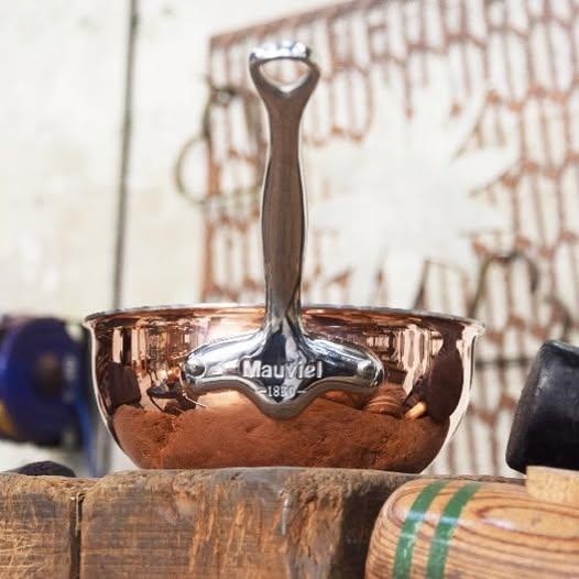 Kónický měděný rendlík s nerezovou rukojetí, M’héritage 150 S, Ø 24 cm / 3,2 l