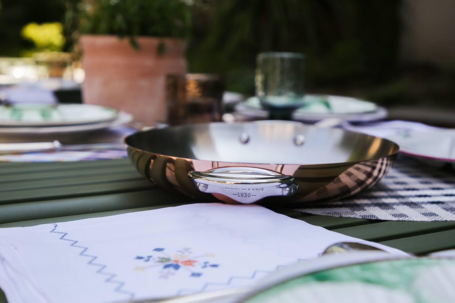 Měděná servírovací pánev s nerezovými uchy, M’héritage 150 S, Ø 26 cm / 1,8 l