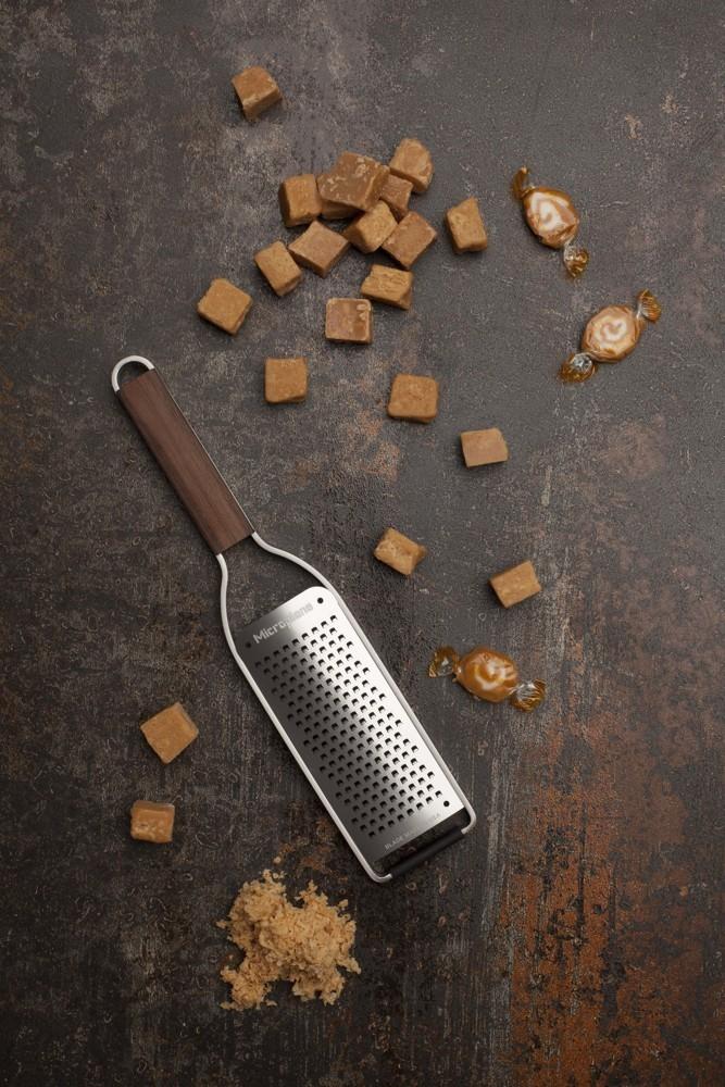 Microplane Master struhadlo středně hrubé s dřevěnou rukojetí