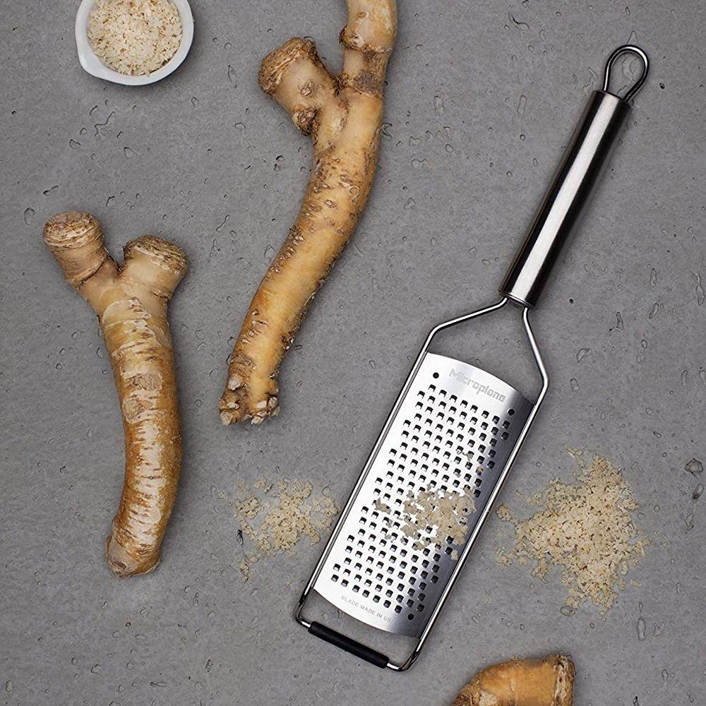 Microplane Professional středně hrubé struhadlo s rukojetí - nerez  (EOL)