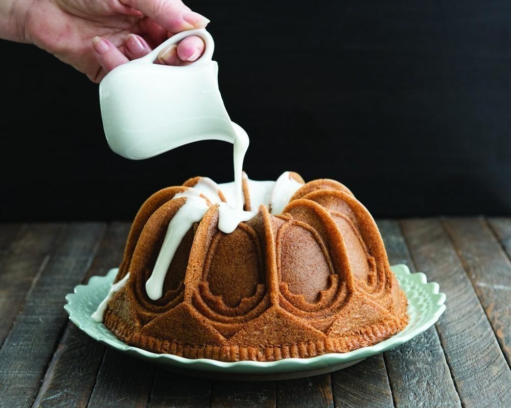 NW Forma na bábovku Cathedral 9 cup stříbrná