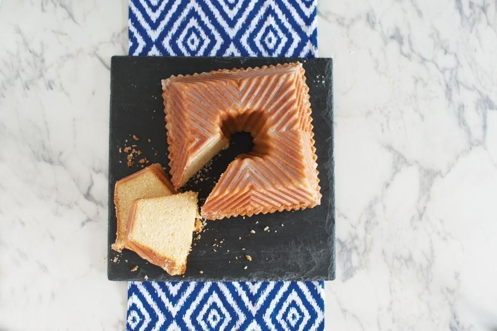 NW Forma na bábovku hranatá 10 cup grafitová