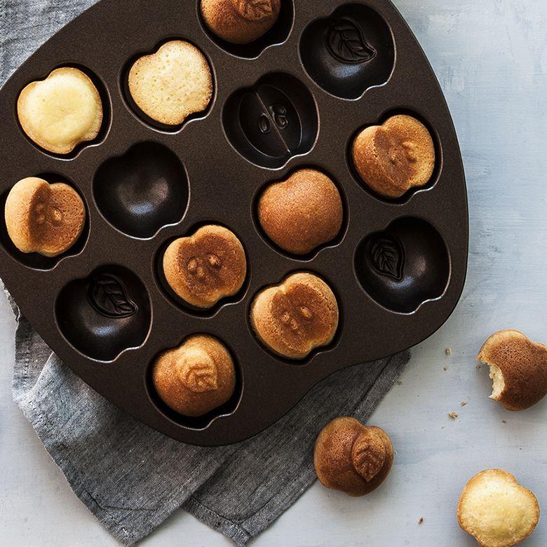 Pečicí forma Jablíčka 14 formiček, bronzová, 0,7 l