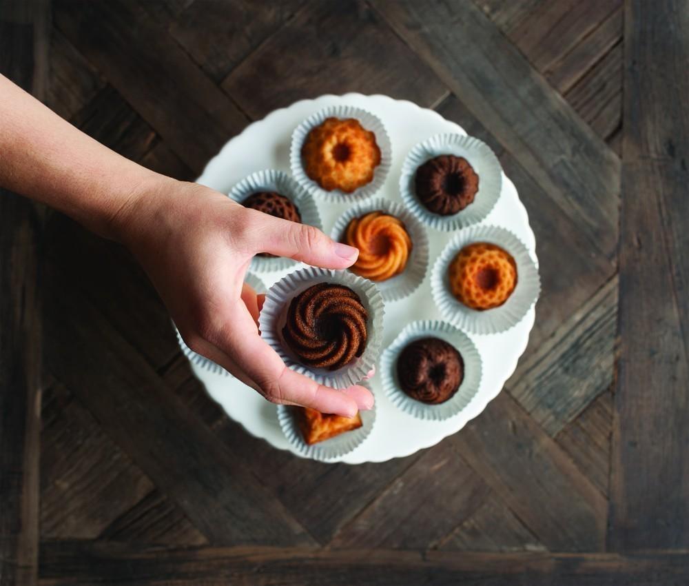 NW Mini bábovky Premium gold plát s 12 formičkami 1,2 cup zlatá