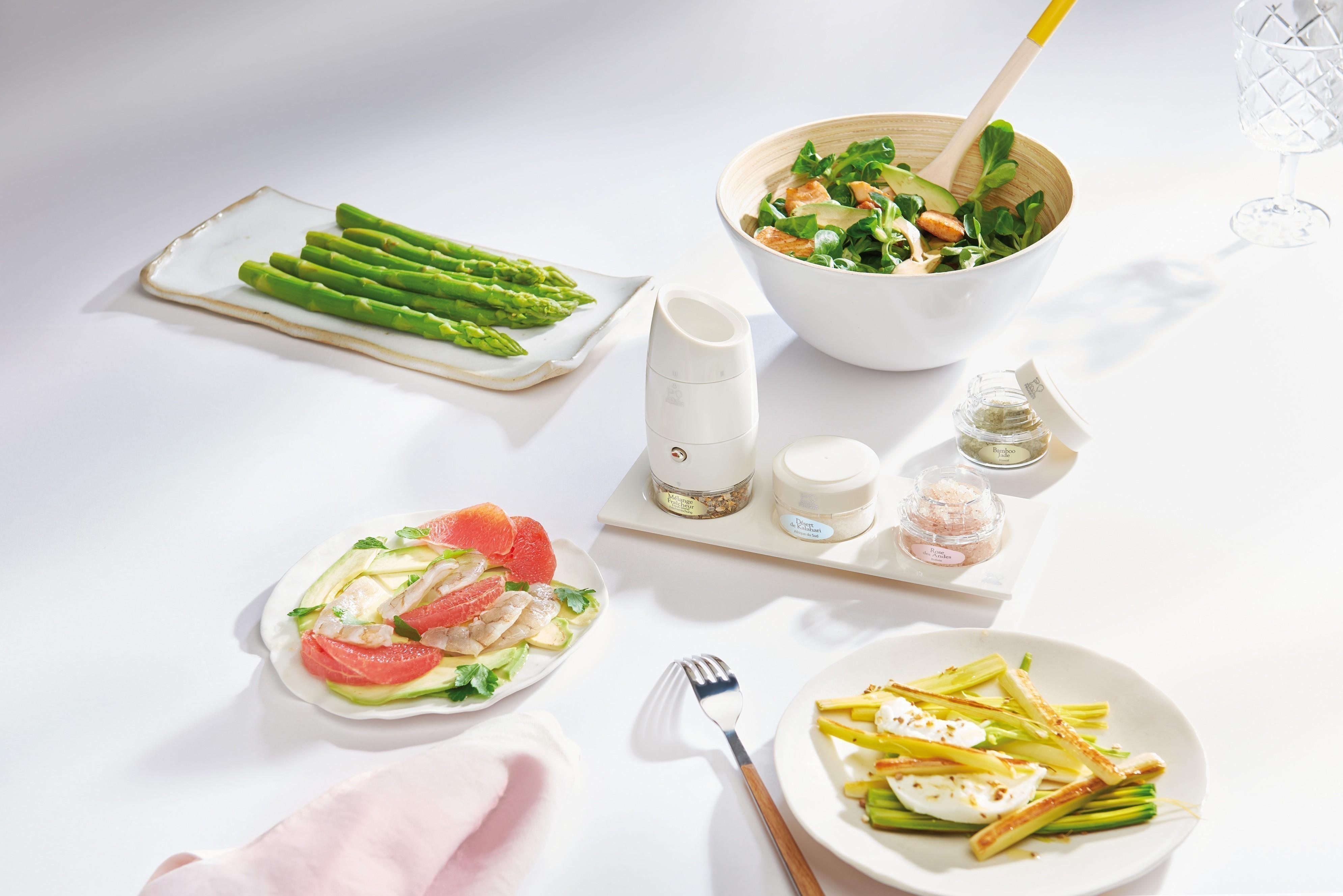 PEUGEOT ZANZIBAR multi mlýnek na sůl 12 cm slonová kost akryl  (EOL)