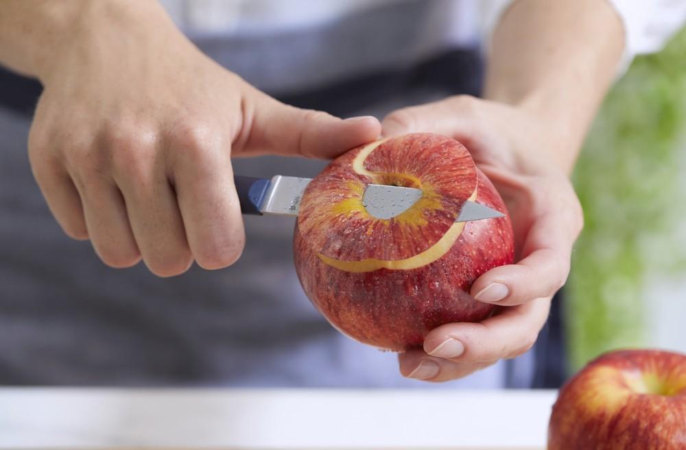 Univerzální nůž na ovoce a zeleninu Essentiels N°312, 10 cm, zelený