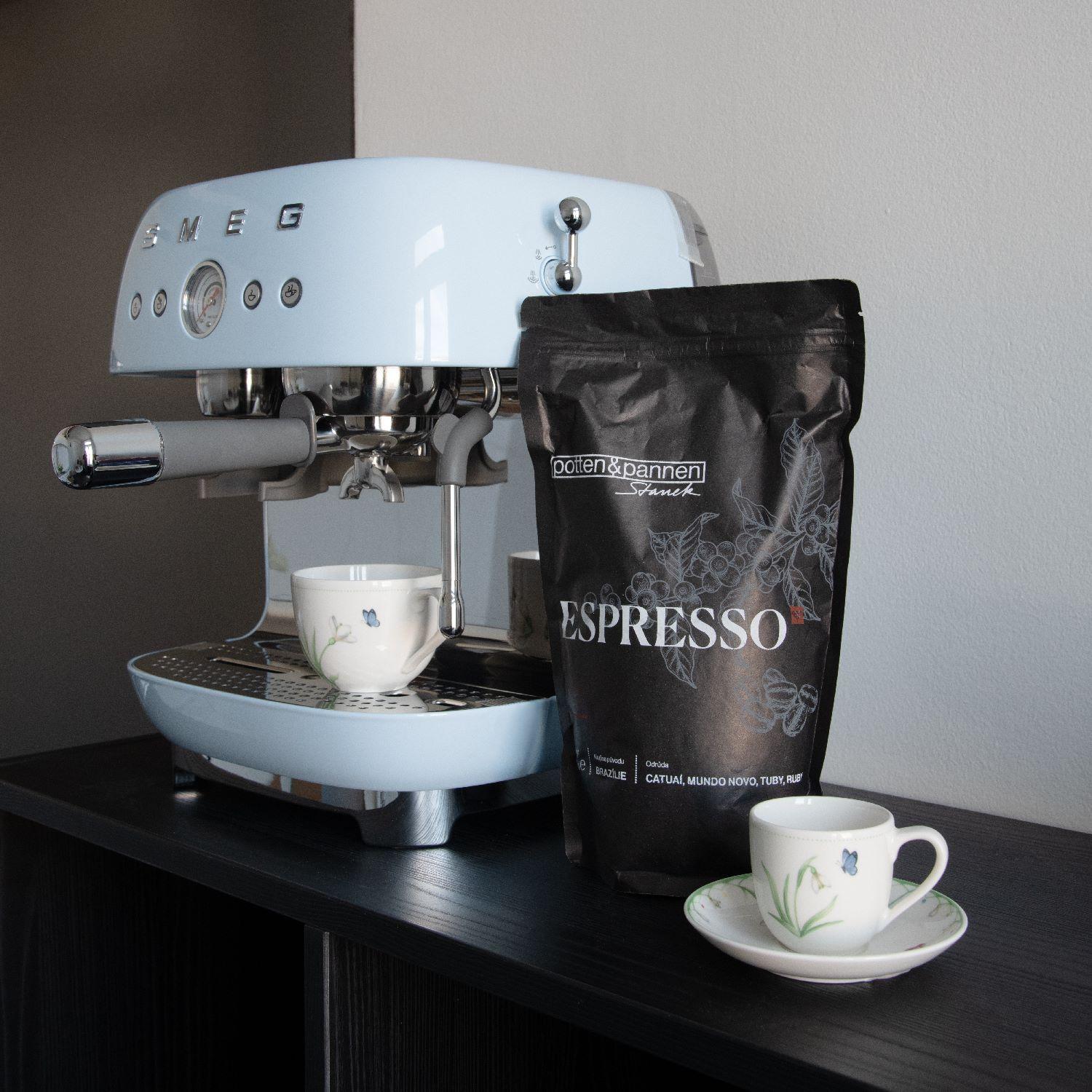 Čerstvě pražená zrnková káva, 500 g