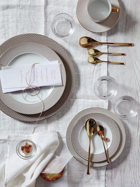 RS Francis Carr. Beige Konvice na čaj 3 