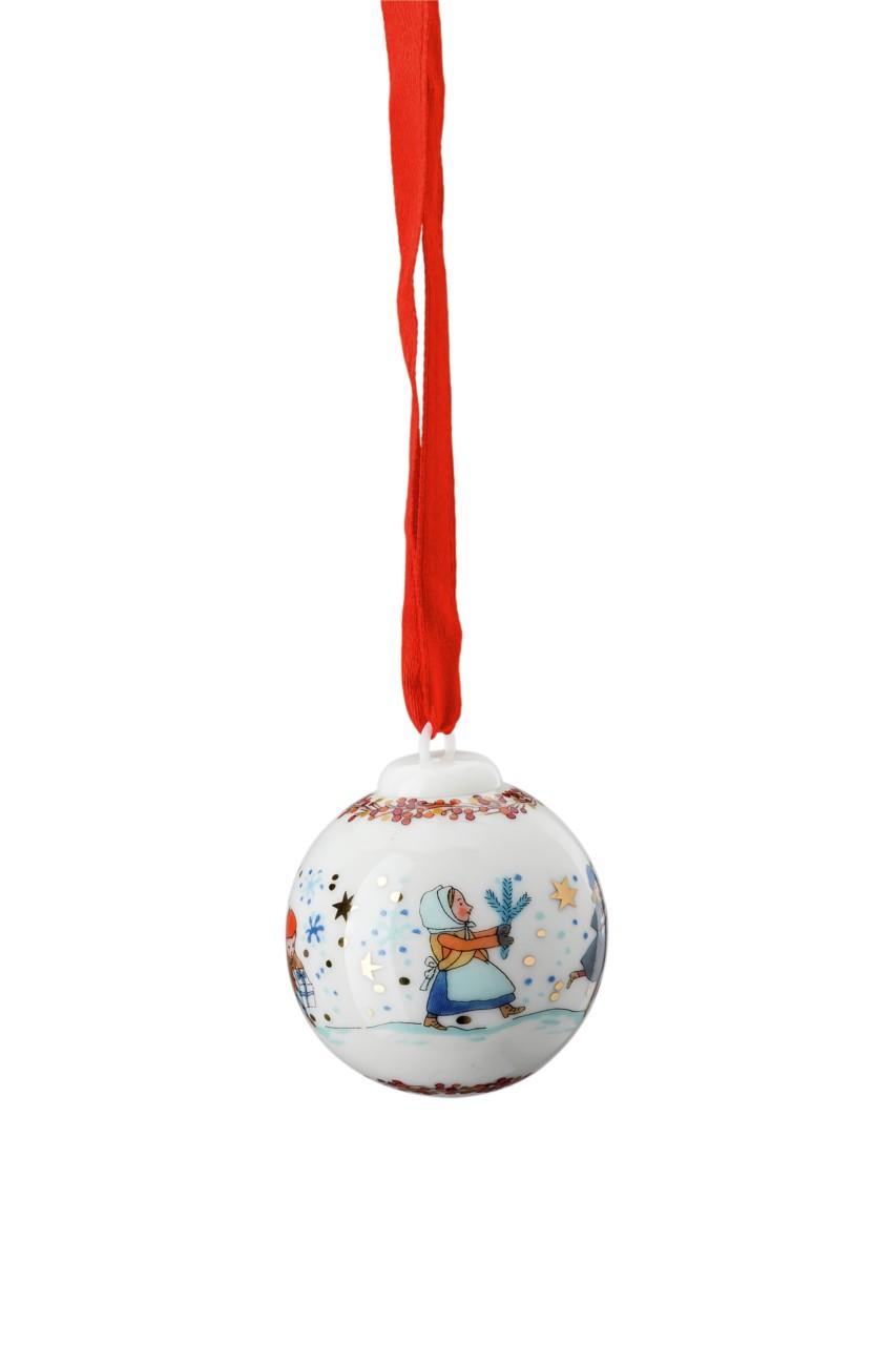 RS Christmas 2021  Chrildren with branches Porc koule 4, 5 cm (EOL)