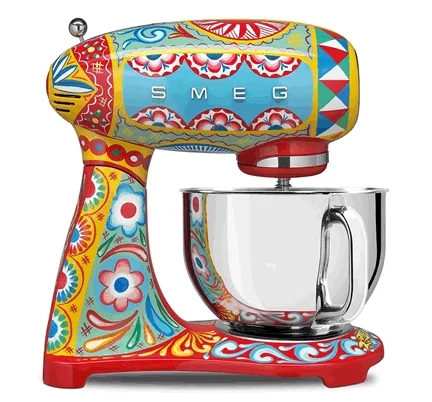 smeg-dolce-gabbana-alone