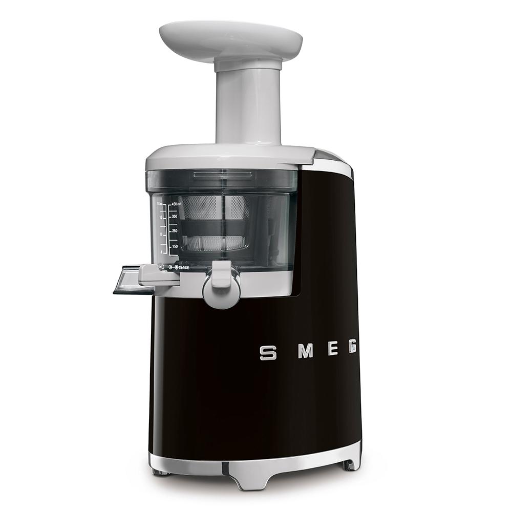 SMEG 50's Retro Style odšťavňovač s příslušenstvím 1l SJF01 (EOL)