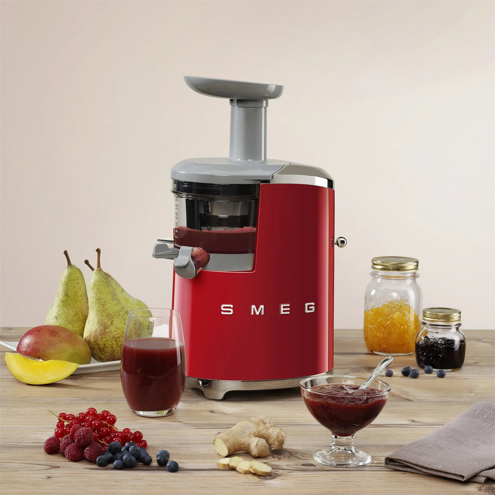 Smeg_slow_ juicer_SJF01RDEU