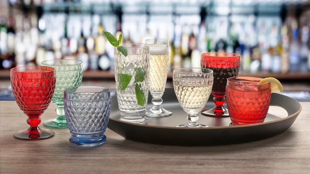 Boston_coloured_velka_dotextu