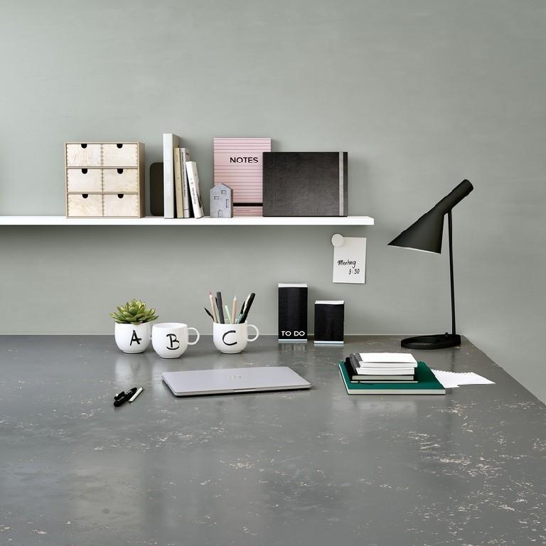 V&B Letters Hrnek C 0,4l (EOL)