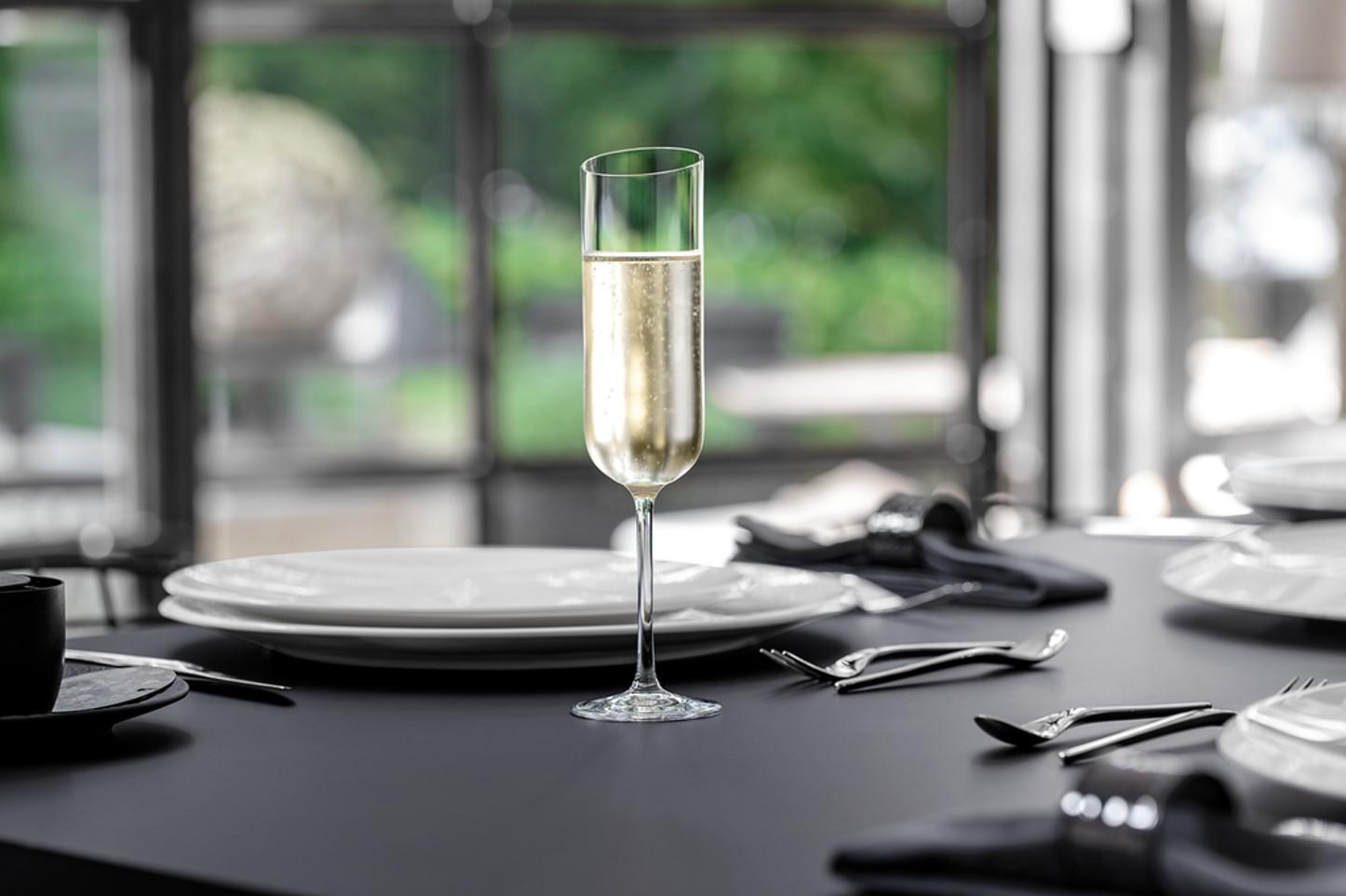 V&B NewMoon Sklenice na šampanské set 4 ks