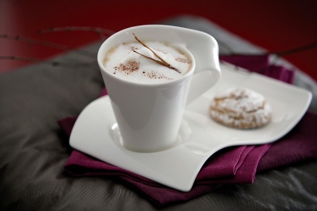 V&B NewWave Caffe Party tác malý 17x13cm