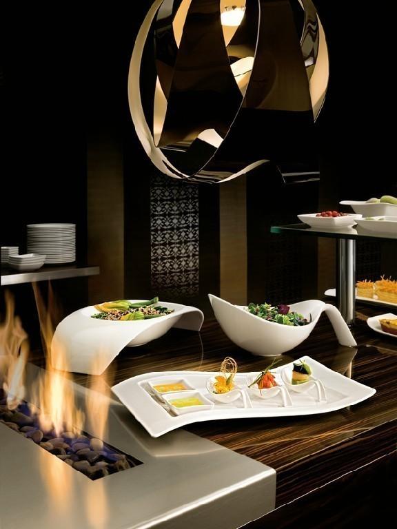 V&B NewWave Talíř servírovací 49x30cm