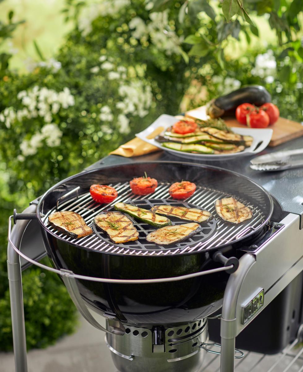 WEBER Master Touch GBS Premium SE E 5775 gril na dřevěné uhlí 57 cm Black (EOL)
