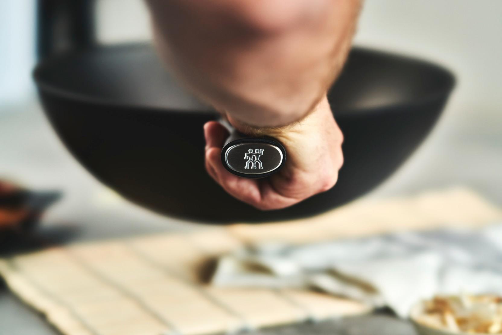 Nepřilnavá pánev Wok Madura Plus, Ø 30 cm