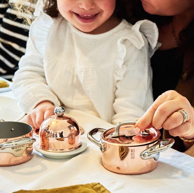Měděný kastrůlek s poklicí a nerezovými uchy, M’Minis, Ø 9 cm / 0,3 l