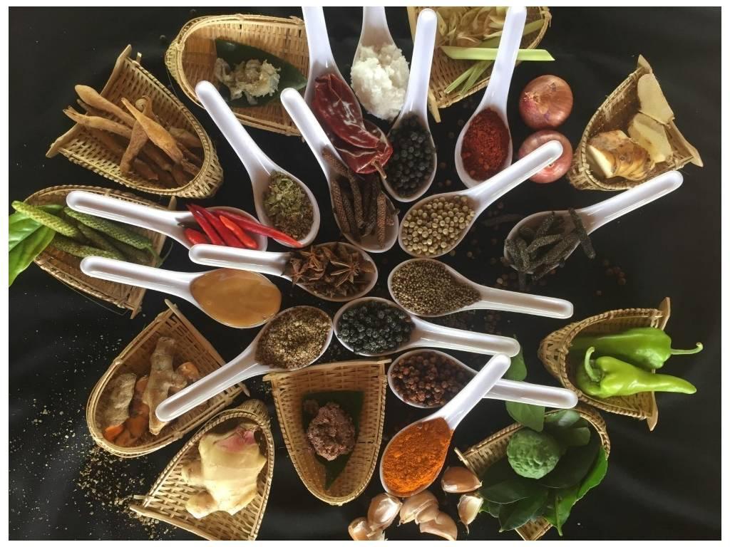 Dárková sada Kampotských pepřů 120 g, fermentovaný (50 g) a bílý (70 g)