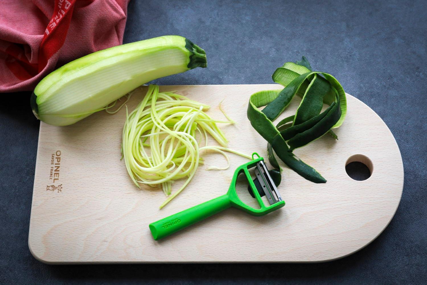 Dřevěná škrabka T-DUO zelená