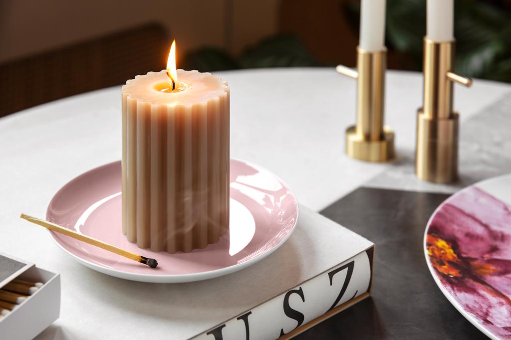 V&B Rose Garden Snídaňový podšálek růžový