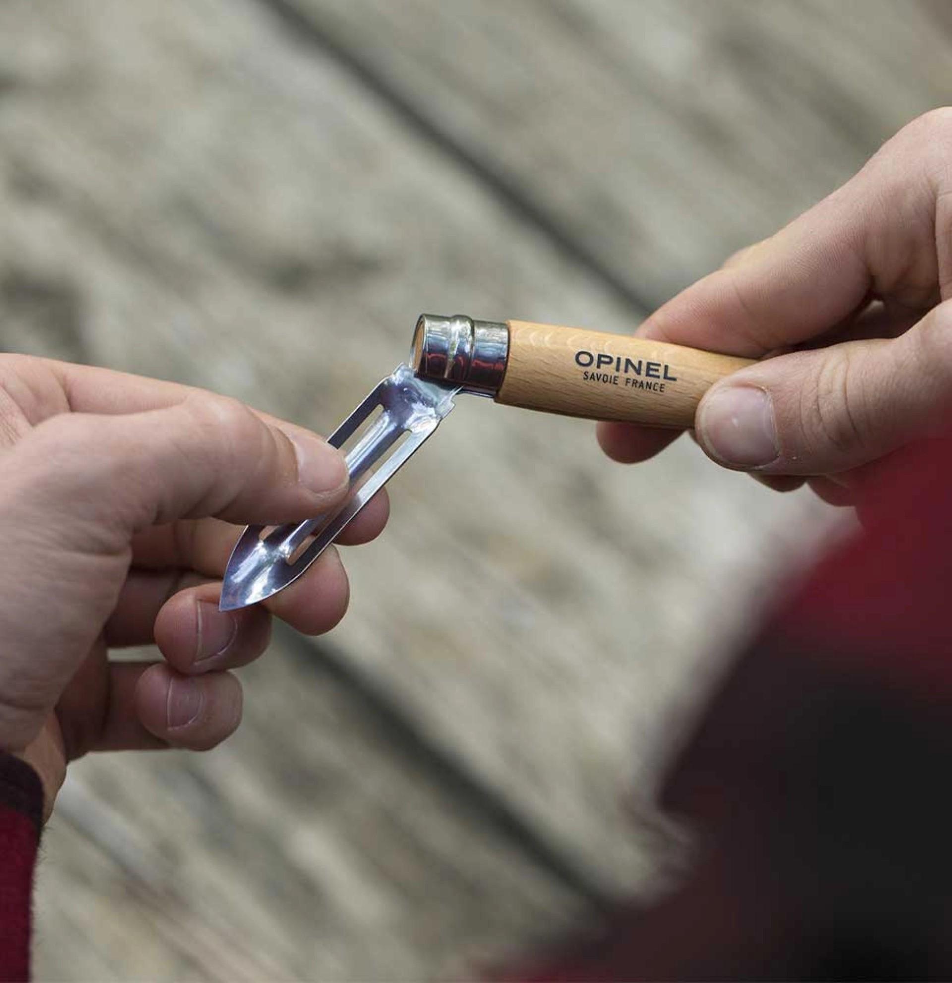 Nomad cestovní zavírací škrabka N°06