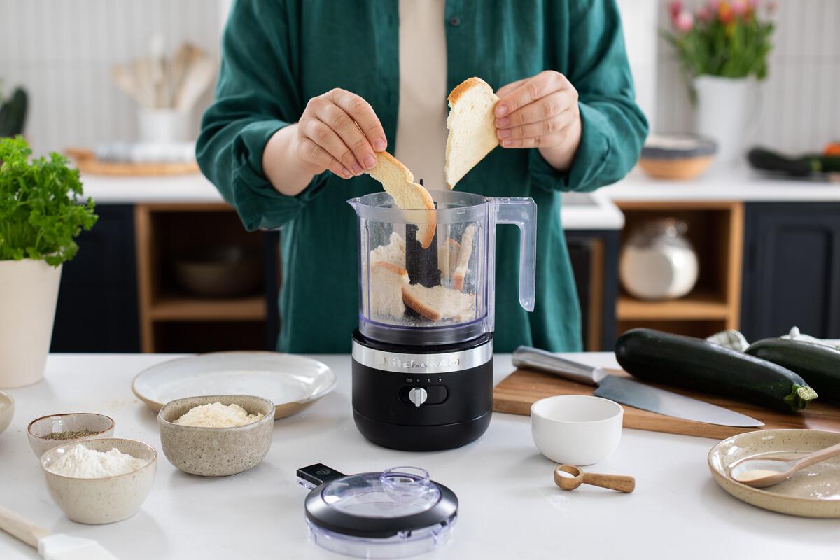 Bezdrátový sekáček 5KFCB519, 1,18l, královsky červená