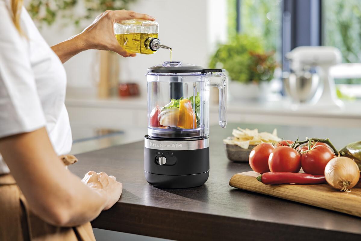 Bezdrátový sekáček 5KFCB519, 1,18l, královsky červená