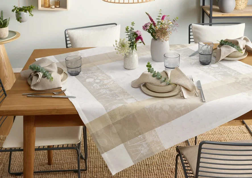 Ubrus Letitia, 150 x 250 cm, beige/white