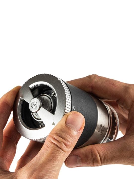 Peugeot Maestro mlýnek na pepř + 1 dóza + pepř