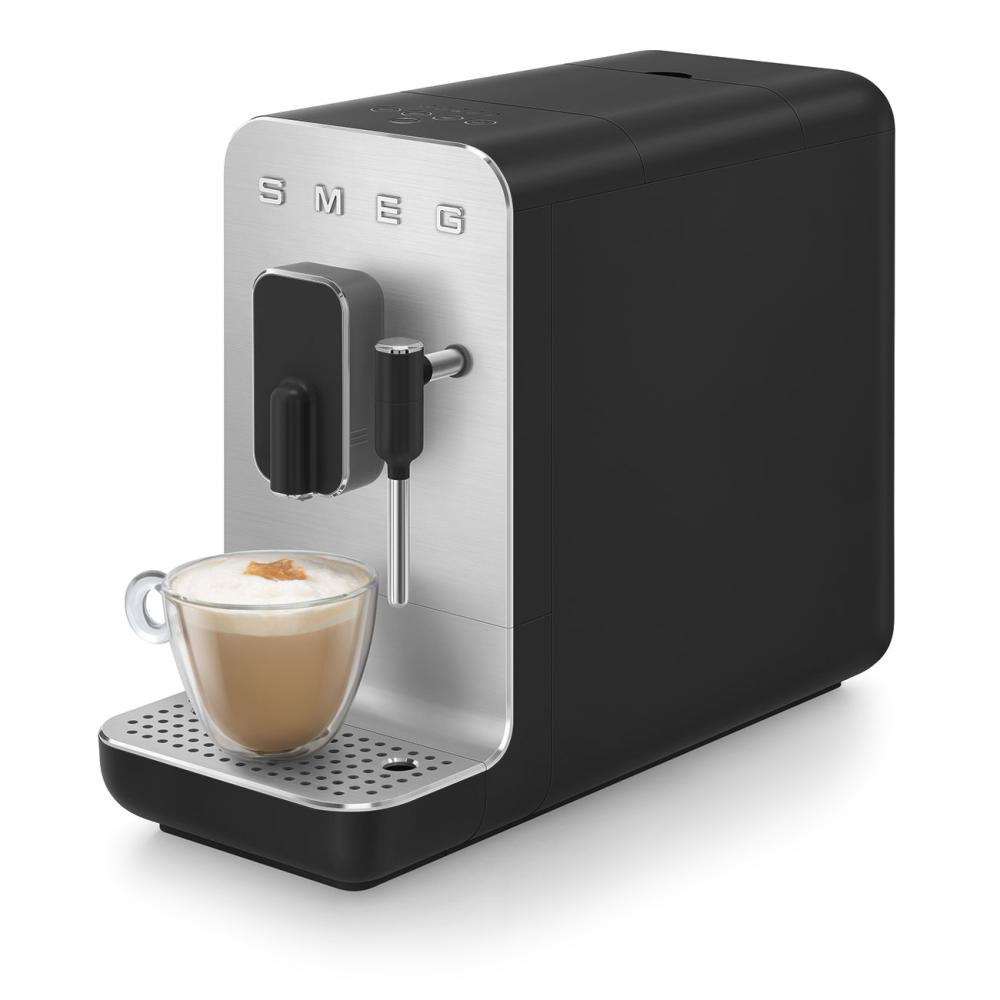 SMEG Automatický kávovar na cappucino 19 barů / 1,4l (EOL)