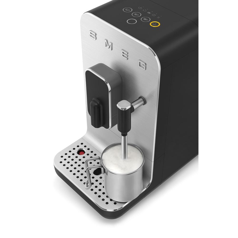 SMEG Automatický kávovar na cappucino 19 barů / 1,4l (EOL)