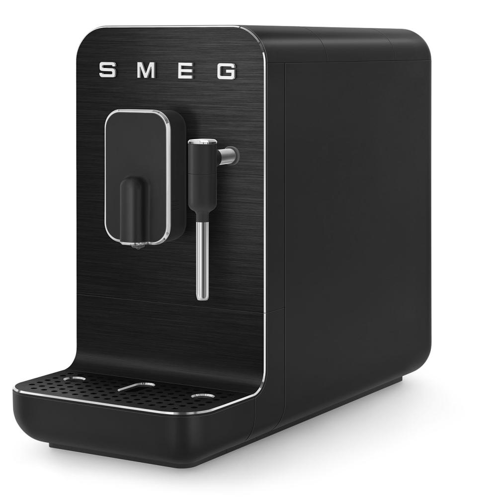 SMEG Automatický kávovar na cappucino 19 barů / 1,4l (EOL)