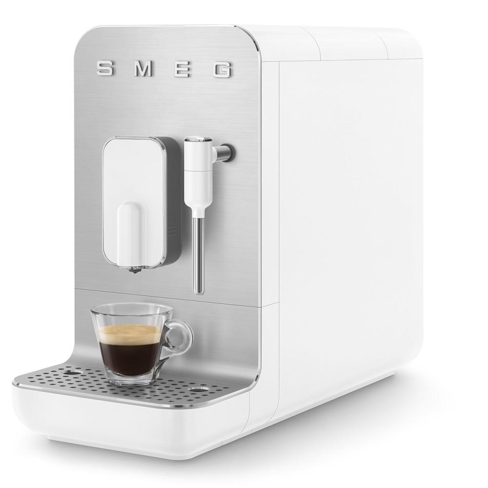SMEG Automatický kávovar na cappucino 19 barů / 1,4l (EOL)