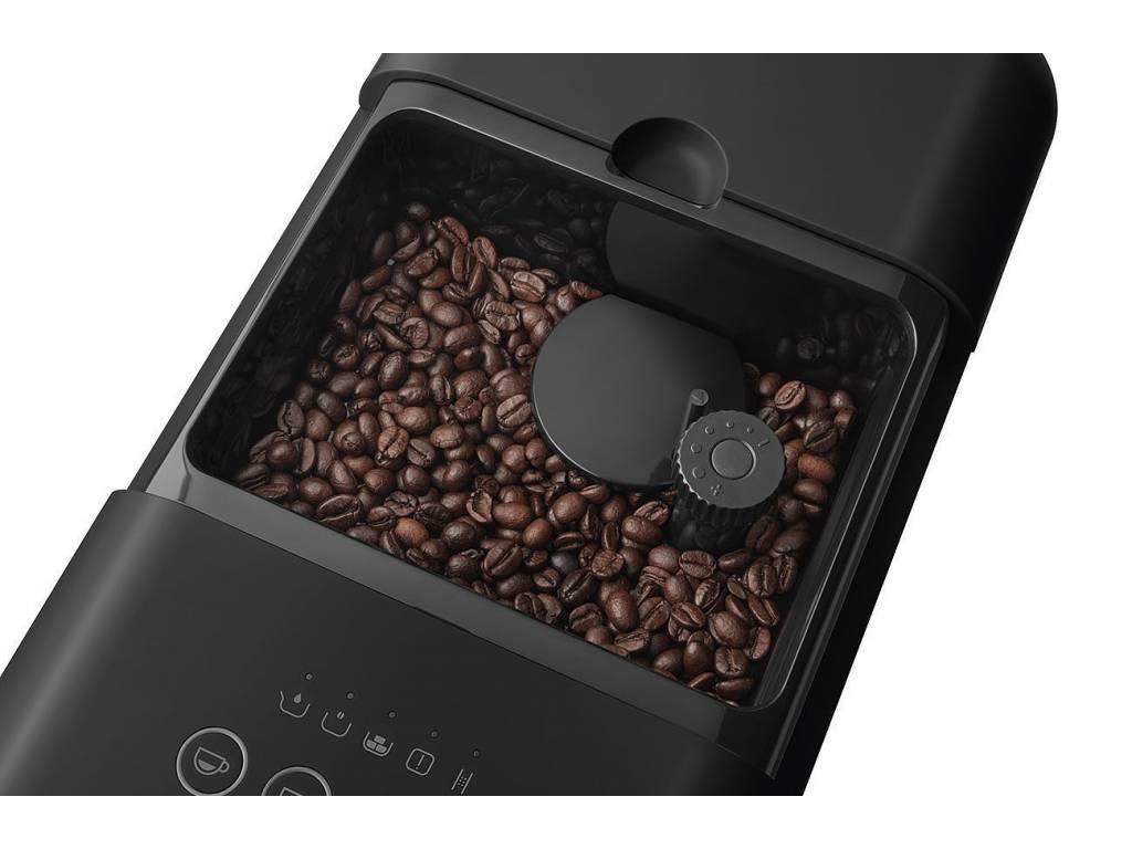 SMEG Automatický kávovar na cappucino 19 barů / 1,4l (EOL)