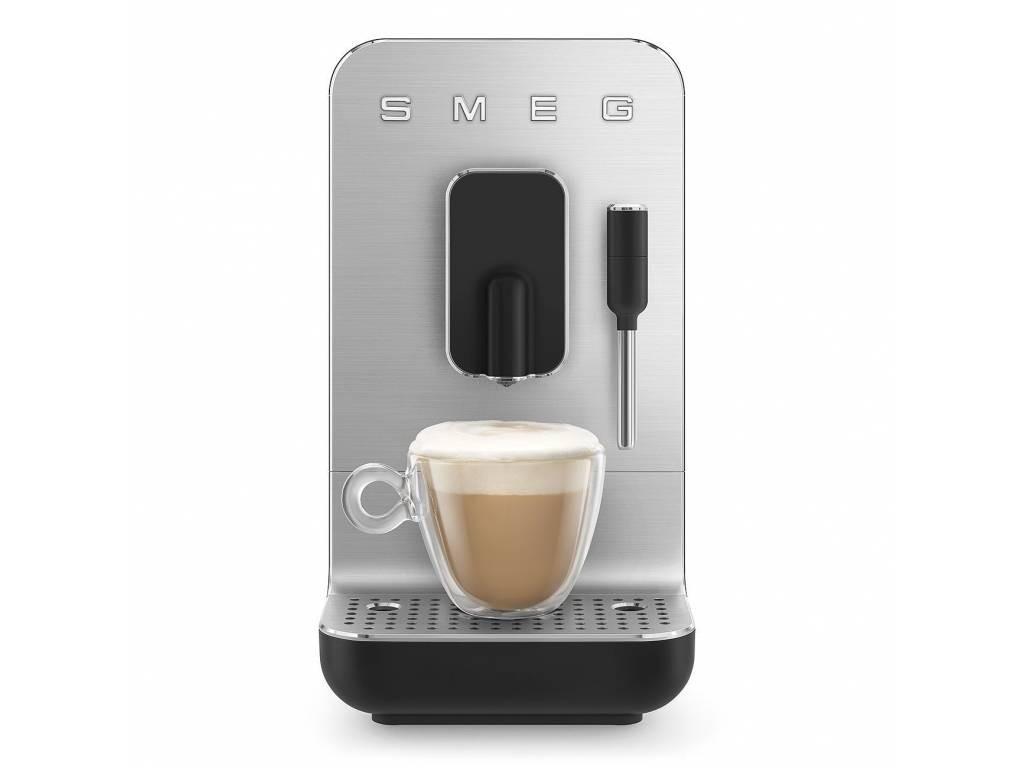 SMEG Automatický kávovar na cappucino 19 barů / 1,4l (EOL)