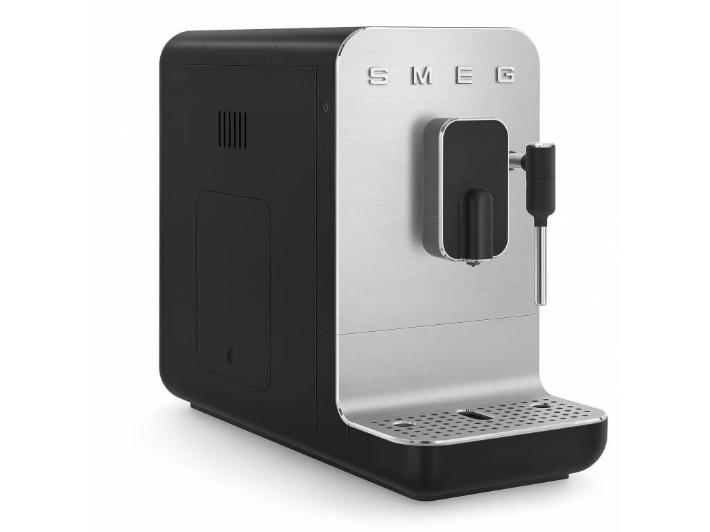 SMEG Automatický kávovar na cappucino 19 barů / 1,4l (EOL)