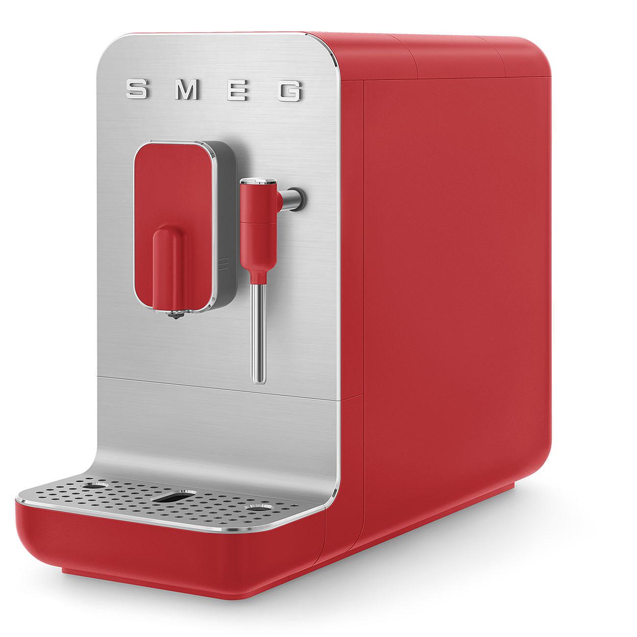 SMEG Automatický kávovar na cappucino 19 barů / 1,4l (EOL)