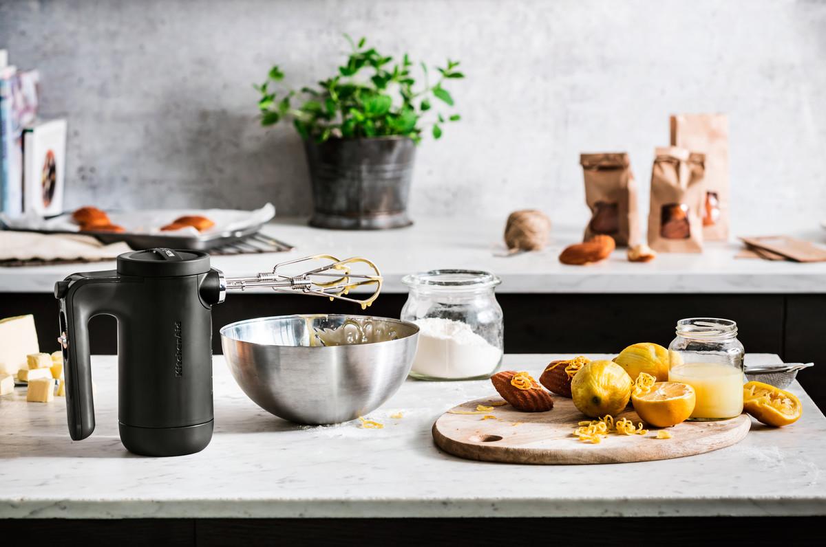 KitchenAid 5KHMB732 ruční šlehač bezdrátový (EOL)
