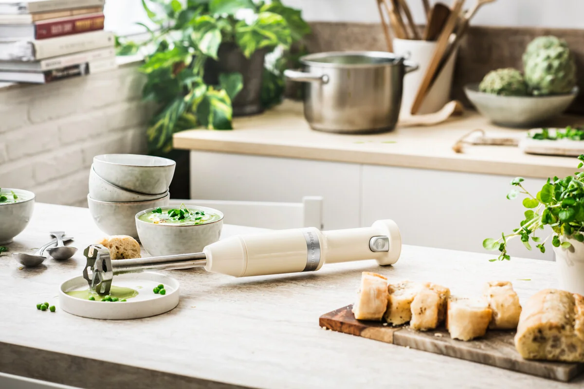 CORDLESS ALMOND CREAM PEA SOUP-750