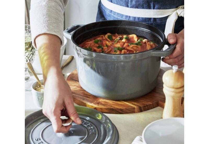 Litinový vysoký hrnec s poklicí Cocotte, Ø 24 cm / 4,8 l, černá