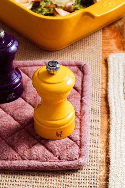 Mlýnek na sůl Bistrorama, 10 cm, šafránově žlutá